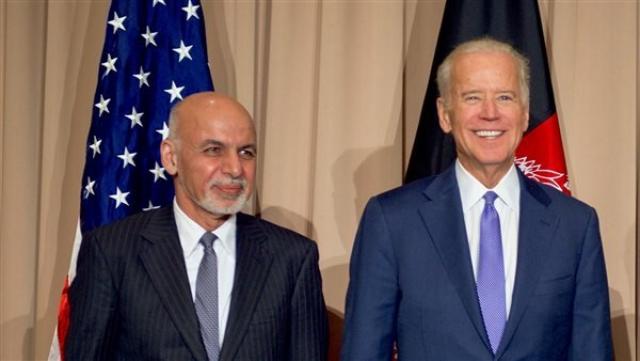 الرئيس الأميركي جو بايدن ونظيره الأفغاني أشرف غني