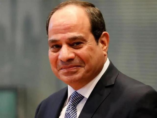 السيسي: الدولة ستتحمل تكلفة علاج الضمور العضلي للأطفال