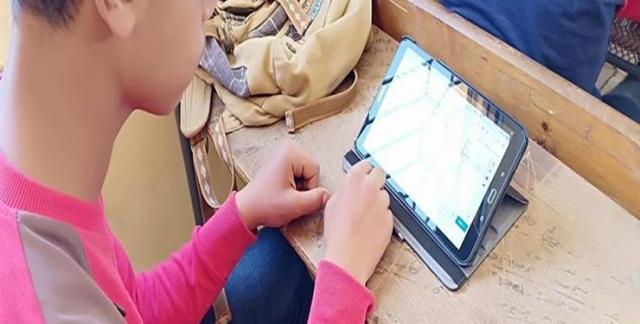غير قانونية.. ”التعليم” تضبط أجهزة ”تابلت” خلال امتحانات الثانوية