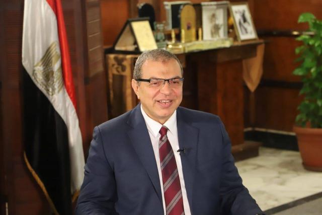 وزير القوى العاملة يتفقد الأكاديمية العربية للعلوم