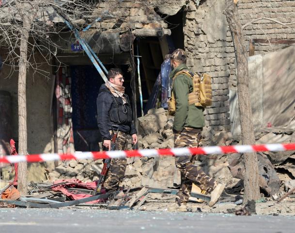 استهداف منزل وزير الدفاع الأفغاني