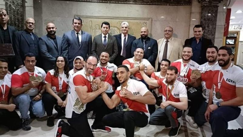 رئيس اتحاد القوة يشكر وزير الرياضة على دعمه لكأس العالم بالغردقة