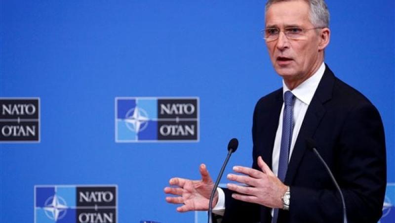 الأمين العام للناتو يبحث مع وزير الدفاع الألماني أحدث التطورات في الأزمة الأوكرانية