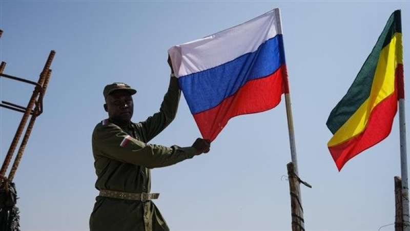 مجلة عسكرية بريطانية: روسيا تزود مالي بدفعة جديدة من المقاتلات والمروحيات