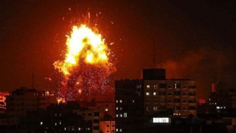 طيران الاحتلال الإسرائيلي يشن غارات عنيفة على قطاع غزة