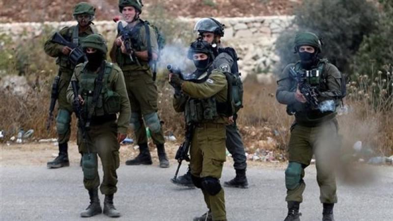 قوات الاحتلال الإسرائيلي تطلق الرصاص الحي تجاه الصحفيين في بيتا جنوب نابلس
