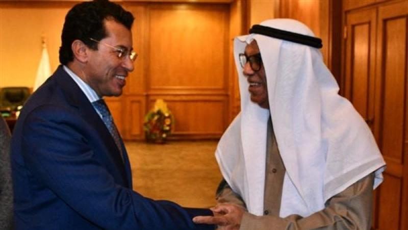 وزير الرياضة يبحث آليات التعاون مع رئيس الاتحاد العربى للجمباز