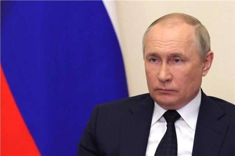 بوتين يصف محاولات الغرب إلغاء الثقافة الروسية بـ”الغباء”
