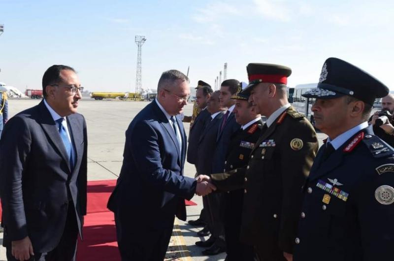 مراسم استقبال رئيس وزراء رومانيا