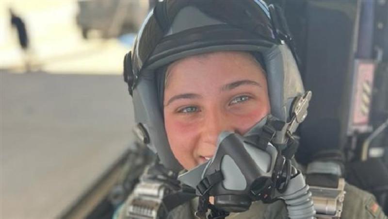 جني صادر، أول فتاة تقود طائرة حربية في تاريخ الجيش اللبناني (صور)