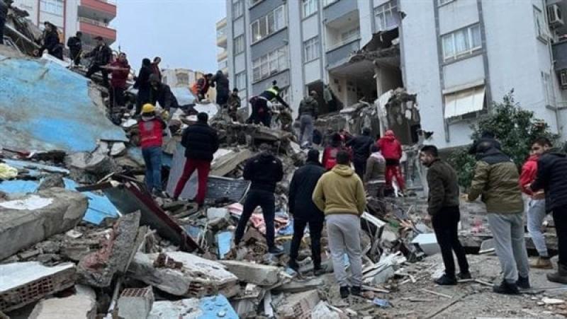 أعلن تعطيل الدراسة.. نائب الرئيس التركي: ارتفاع ضحايا الزلزال إلى 1541 قتيلا