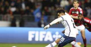 سالم الدوسري يتقدم للزعيم 1-0...
