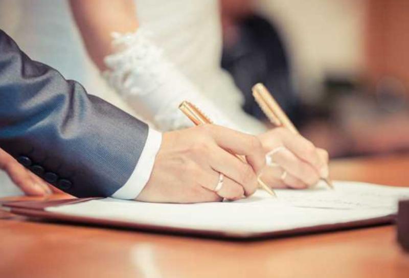 قائمة فحوص وتحاليل المقبلين على الزواج وأسعارها.. تعرّف عليها