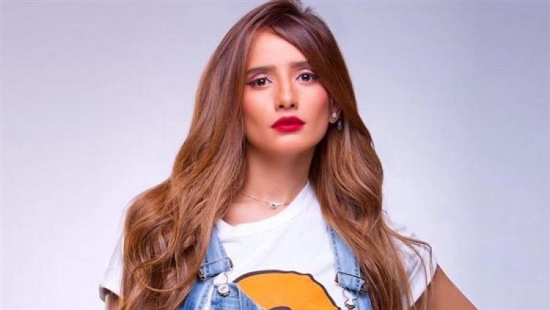 الفنانة زينة