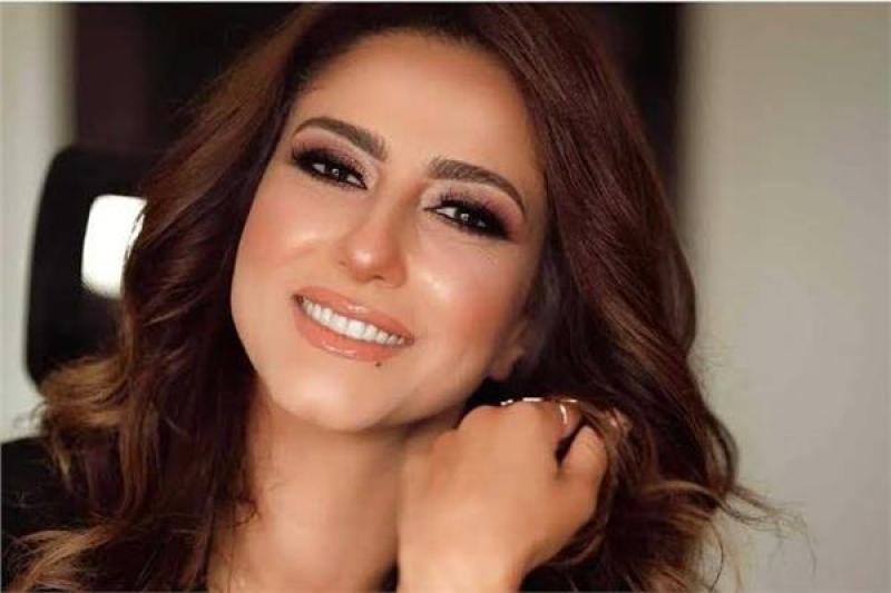 الفنانة حنان مطاوع