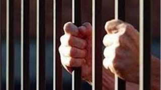 حبس شخص لإتجاره في النقد...