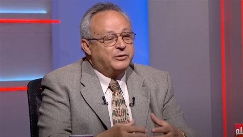 مدير مكتبة الإسكندرية: الرئيس السيسي حريص على جبر خواطر أسر الشهداء
