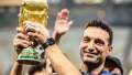 المدير الفني لمنتخب الأرجنتين يتوج...