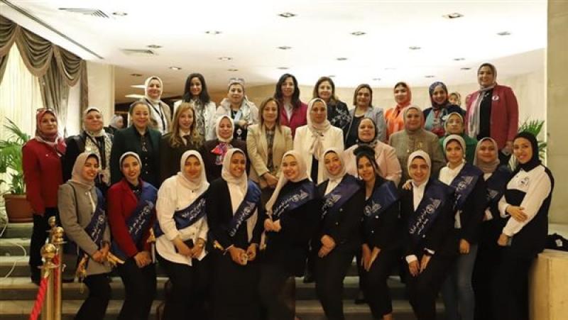 جامعة عين شمس تحتفل بيوم المرأة المصرية والأم المثالية