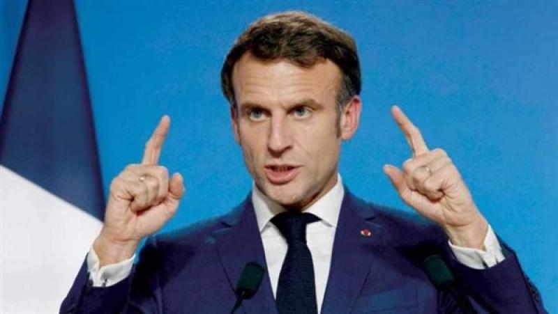 الرئيس الفرنسي يدعو أوروبا إلى تقليل الاعتماد على الدولار الأمريكي