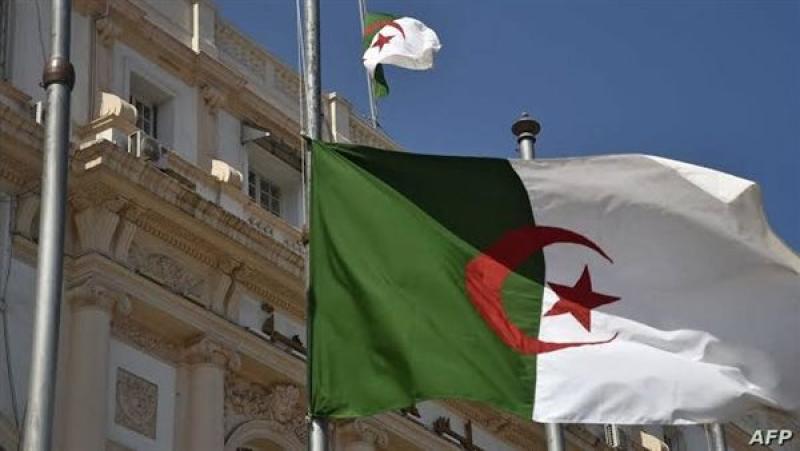 سياسة  الجزائر
