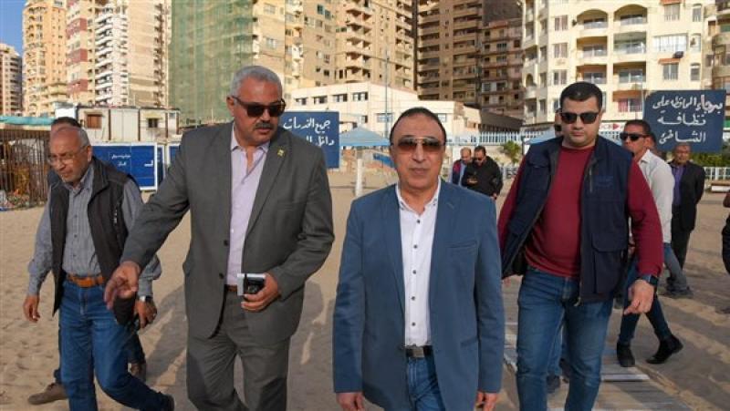 محافظات  محافظ الإسكندرية ورئيس السياحة والمصايف يتفقد الشواطئ