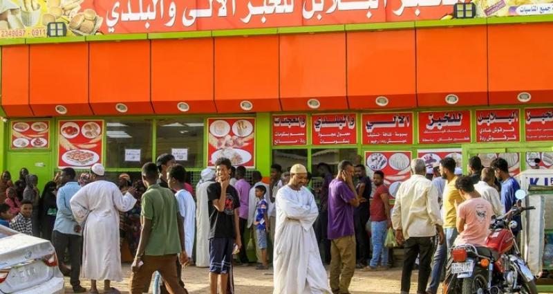 لا ماء ولا خبز ولا مستشفيات.. أوضاع السودان منذ الاشتباكات