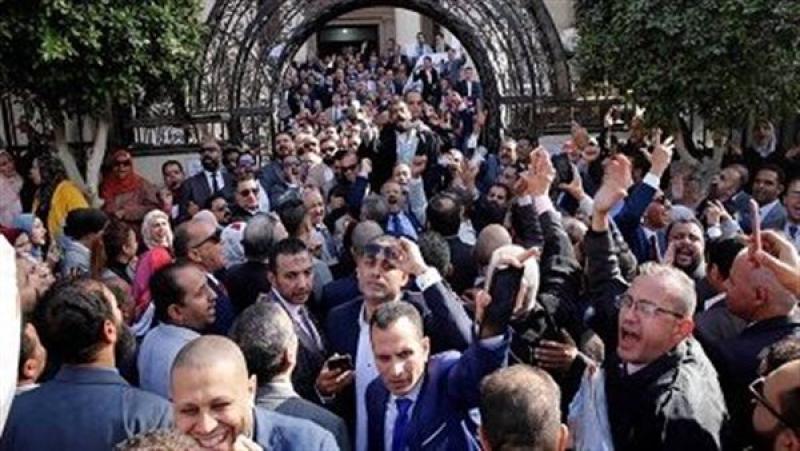وقفات المحامين ضد الفاتورة الإلكترونية