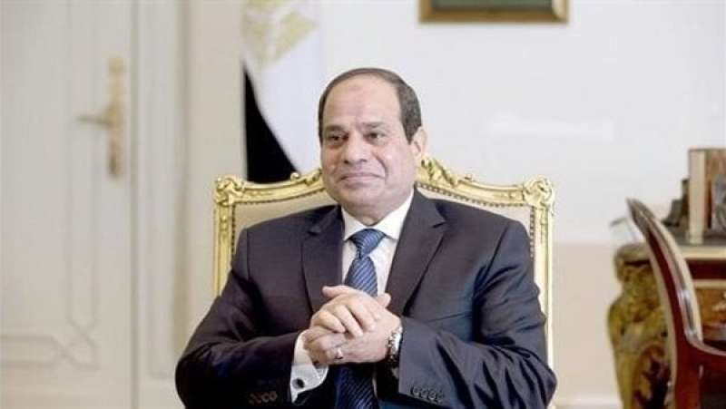 الرئيس السيسي يتابع مشروعات تطوير المناطق التاريخية بالقاهرة ويوجه بالاهتمام بصون المواقع الأثرية