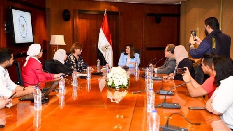 وزيرة الهجرة تكشف أعداد المصريين الذين تم إجلاؤهم من السودان