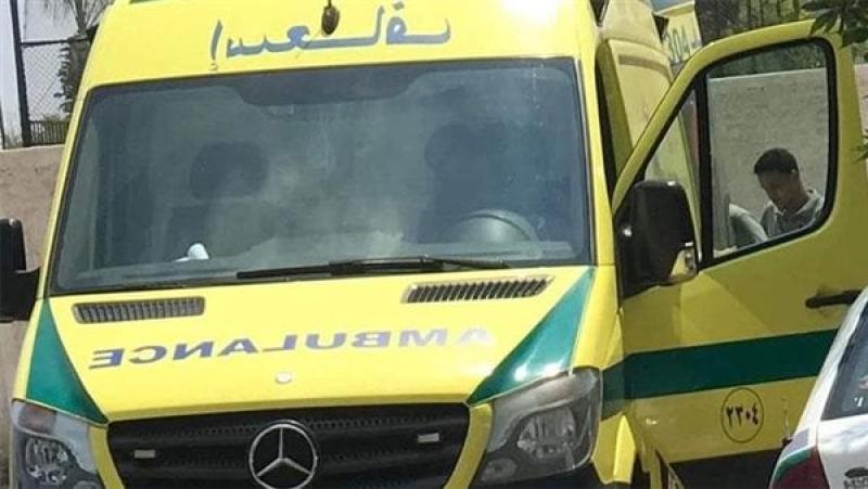 إصابة شخصين إثر انقلاب سيارة نقل بمركز أبو تشت في قنا
