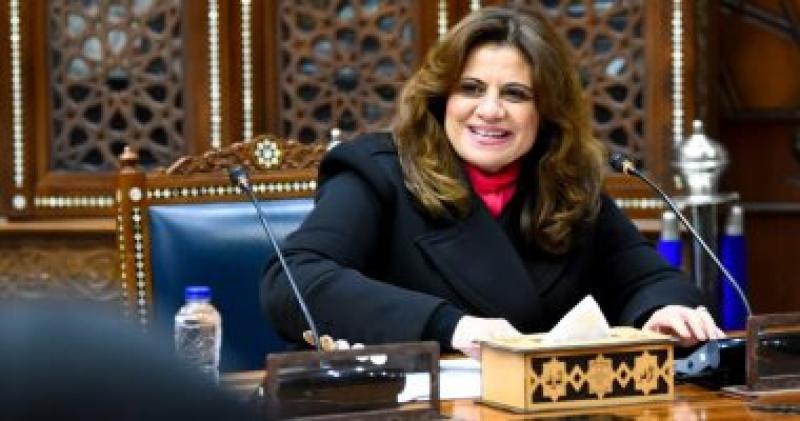 سها جندى وزيرة الهجرة وشئون المصريين بالخارج بالمواطنين المصريين