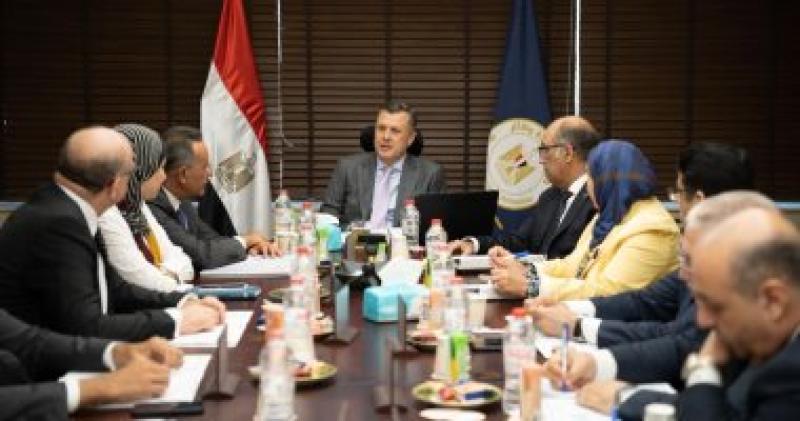 وزير السياحة والآثار: القطاع الخاص يمثل 95% من صناعة السياحة فى مصر
