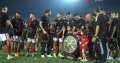 احتفال لاعبى الأهلى بدرع الدورى...