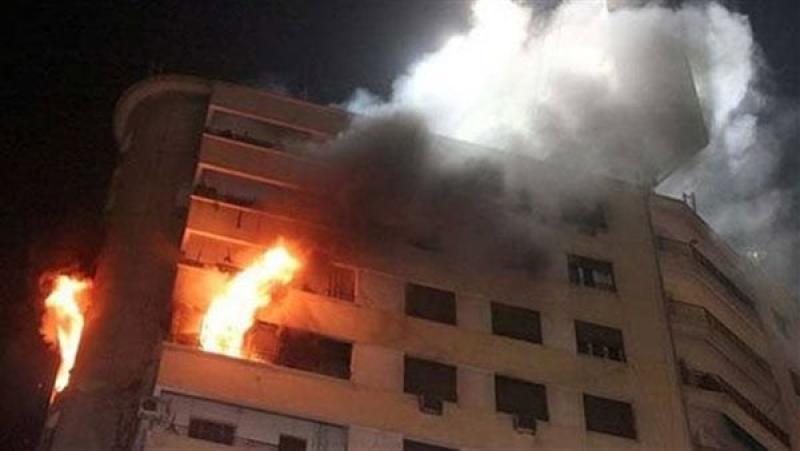 حريق يلتهم شقق سكنية داخل كومبوند بالمقطم (فيديو)
