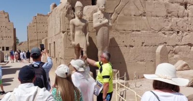 القاهرة الإخبارية: ”ترافل أوف باث” يكشف أسباب نجاح السياحة فى مصر