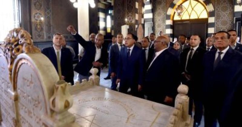 رئيس الوزراء يشهد افتتاح معبد ”بن عزرا” بعد الانتهاء من ترميمه