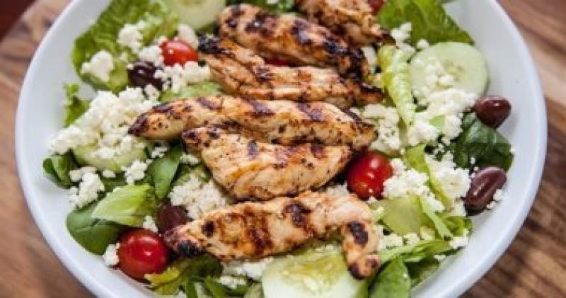سلطة الدجاج