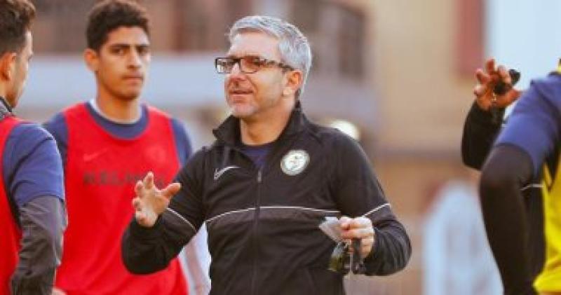 بابا فاسيليو - المدير الفني للبنك الأهلي