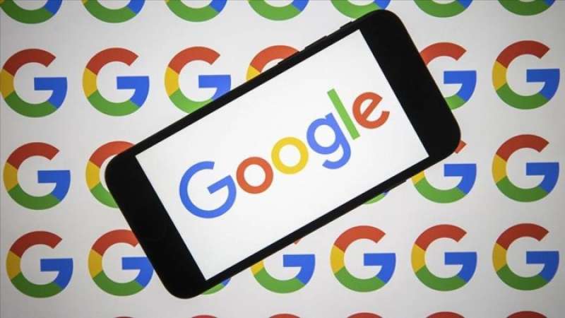 غوغل تدافع عن جعل محرك البحث أساسيًا بالجوالات