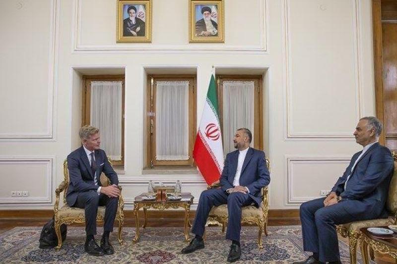 في أول تصريح له.. مسؤول إيراني يكشف عن مقترحات أممية لتقسيم اليمن