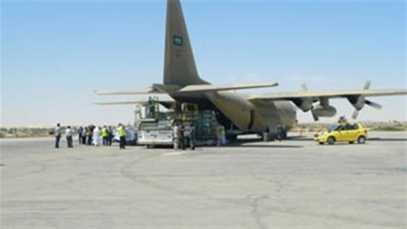 مطار العريش الدولي يستقبل طائرة مساعدات من الكويت تمهيدًا لنقلها إلى غزة
