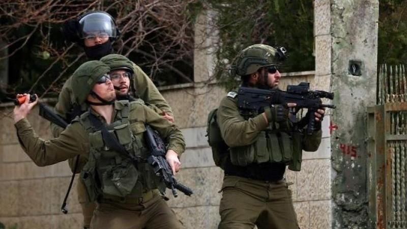 الاحتلال الإسرائيلي يعتقل 68 فلسطينيًا من الضفة الغربية