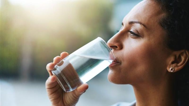 صحة وطب  الإفراط في شرب الماء