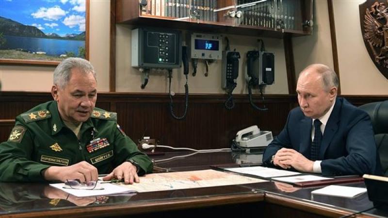 الرئيس بوتين مع وزير الدفاع الروسي