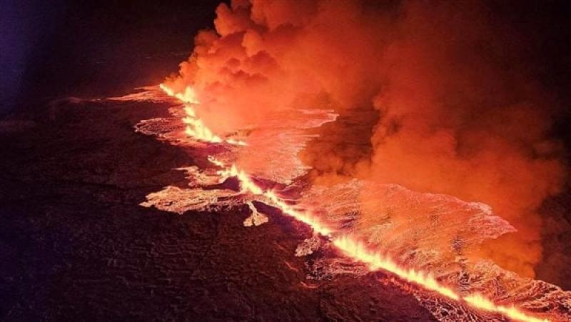 بركان يهدد أحد بلدات أيسلندا
