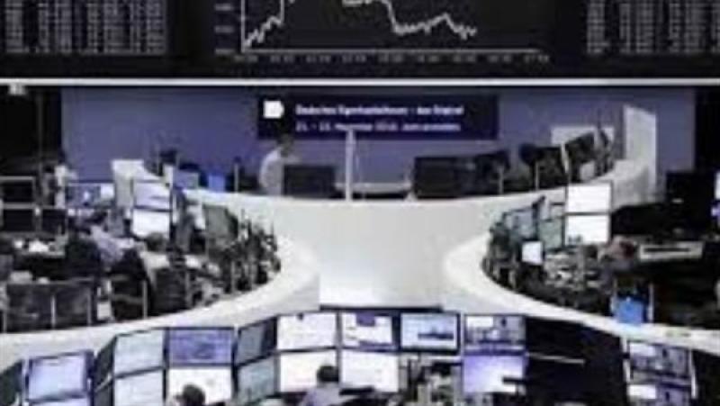 الأسهم الأوروبية تسجل خسائر أسبوعية مع انحسار توقعات خفض الفائدة