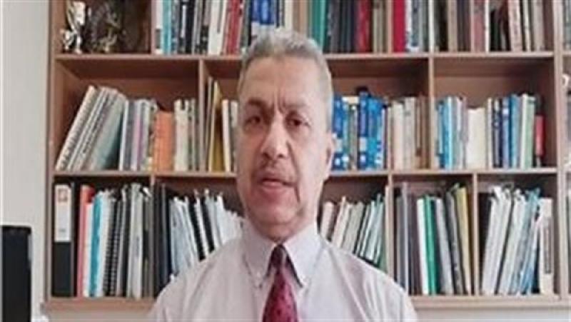 الدكتور عبد اللطيف درويش، خبير إدارة الأزمات