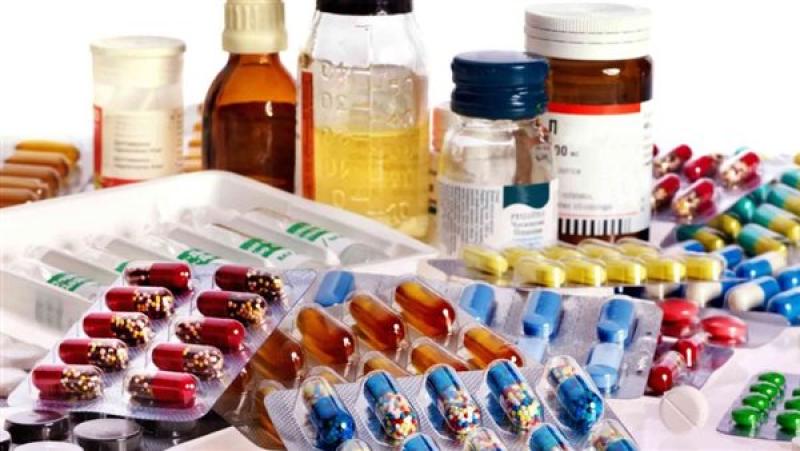رئيس شعبة الأدوية يكشف عن حل لمنع ارتفاع أسعار الدواء