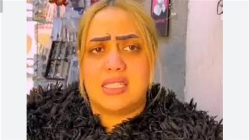 أم سجدة.. ملكة جمال العشوائيات شهرتها الفواتح ووحيد لاشين  فيديوجراف